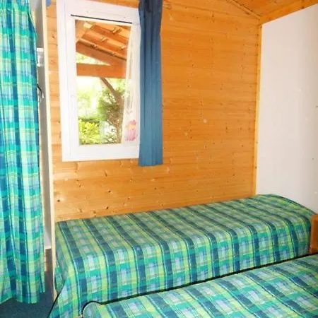 Chalet Two Bedroom Chalet, 35m² *